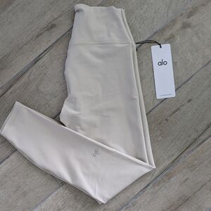 NWT ALO Yoga Leggings In Bone